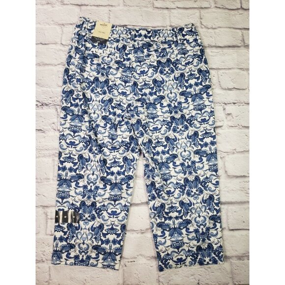 NEW St John's Bay Women's Size 6 Blue Floral Print Capri Pants Mid Rise - Picture 5 of 5